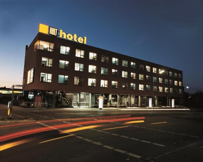 Kult Hotel อินโกลชตัดต์ ภายนอก รูปภาพ